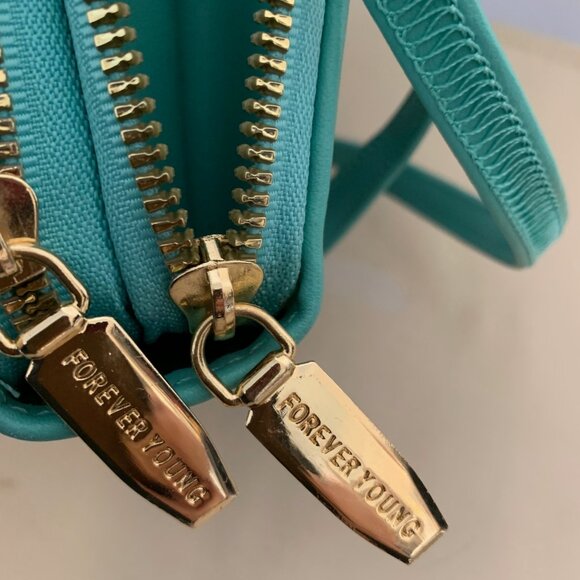 🐱 5 for $10.  Roulens Turquoise Shoulder Bag - Picture 9 of 9